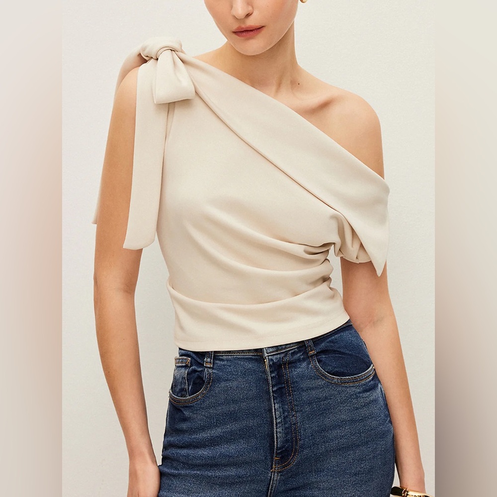 One-Shoulder Top With Bow Detail Commense M LL2-7